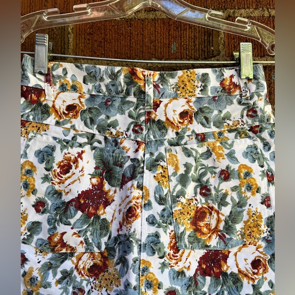 90s Vintage Floral Cotton High Waist Shorts Size 26-27 - Picture 3 of 8